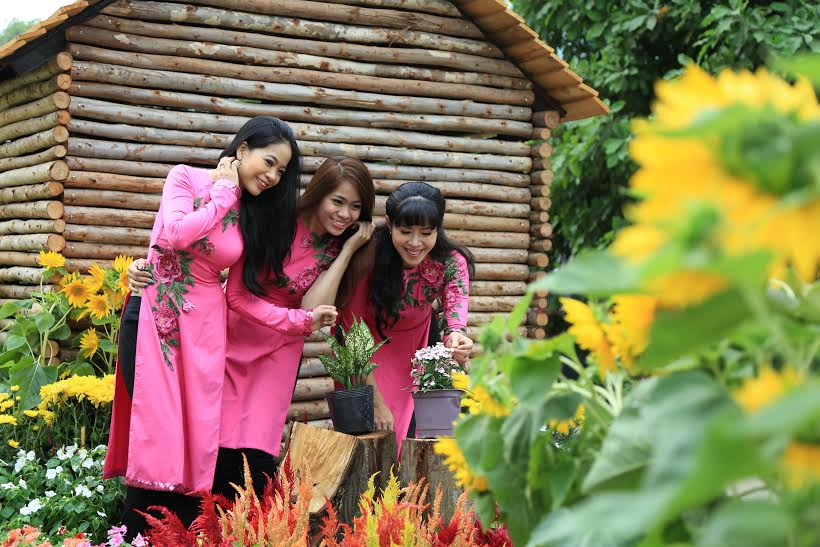Nhóm[-]Phù[-]Sa[-]diện[-]áo[-]dài[-]đón[-]xuân[-]Bính[-]Thân[-]2016